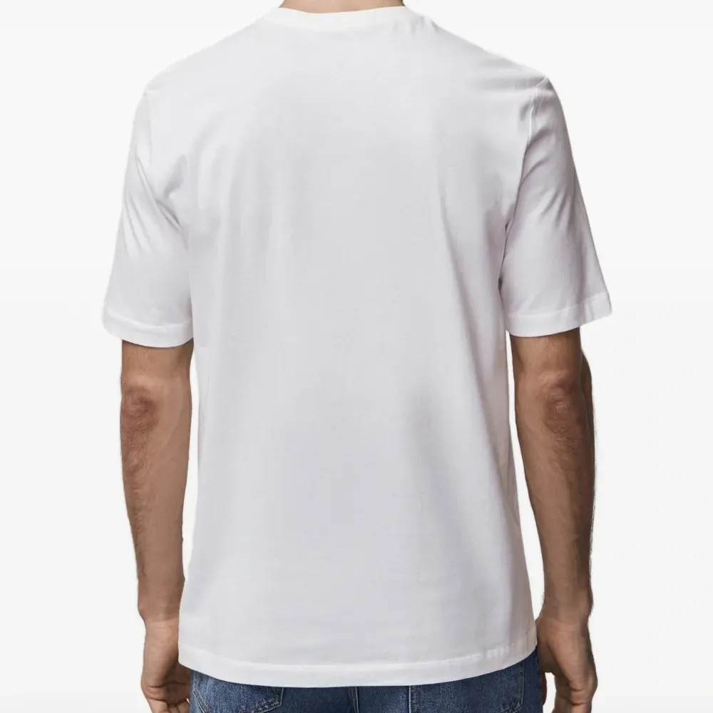 Футболка с круглым вырезом