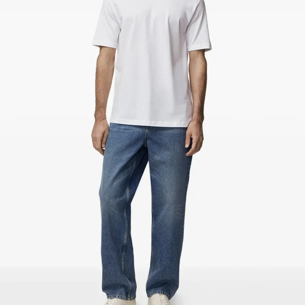 Футболка с круглым вырезом