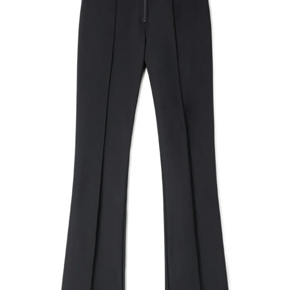 Прямые брюки на молнии