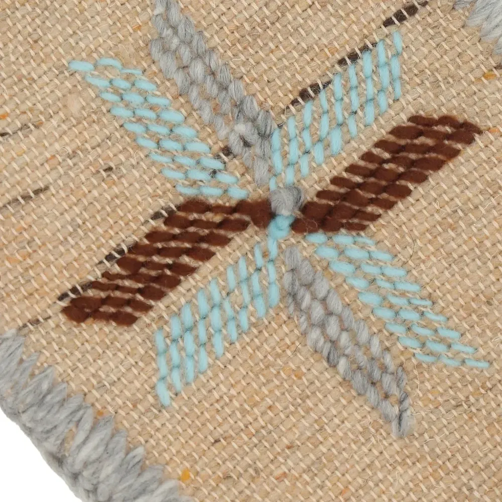 Сумка-мессенджер с вышивкой