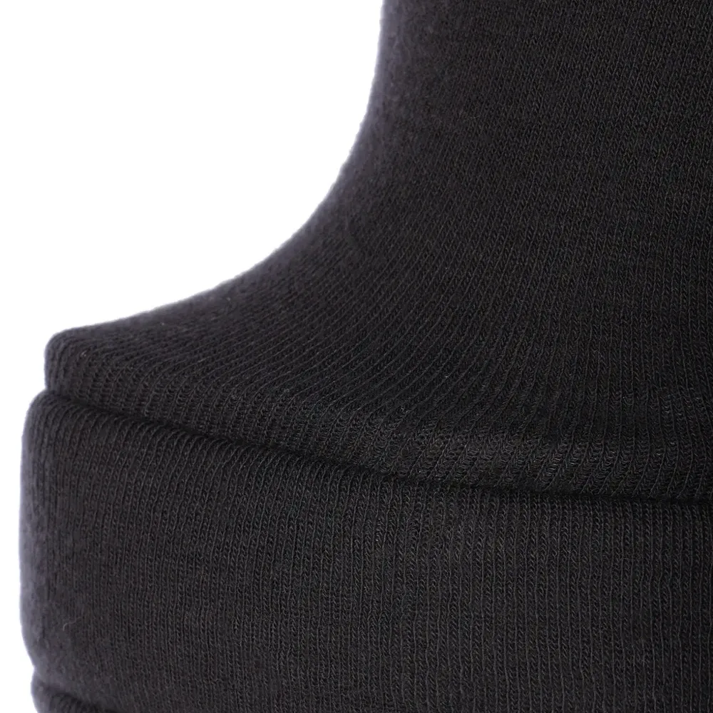 Футболка с поролоновыми манжетами