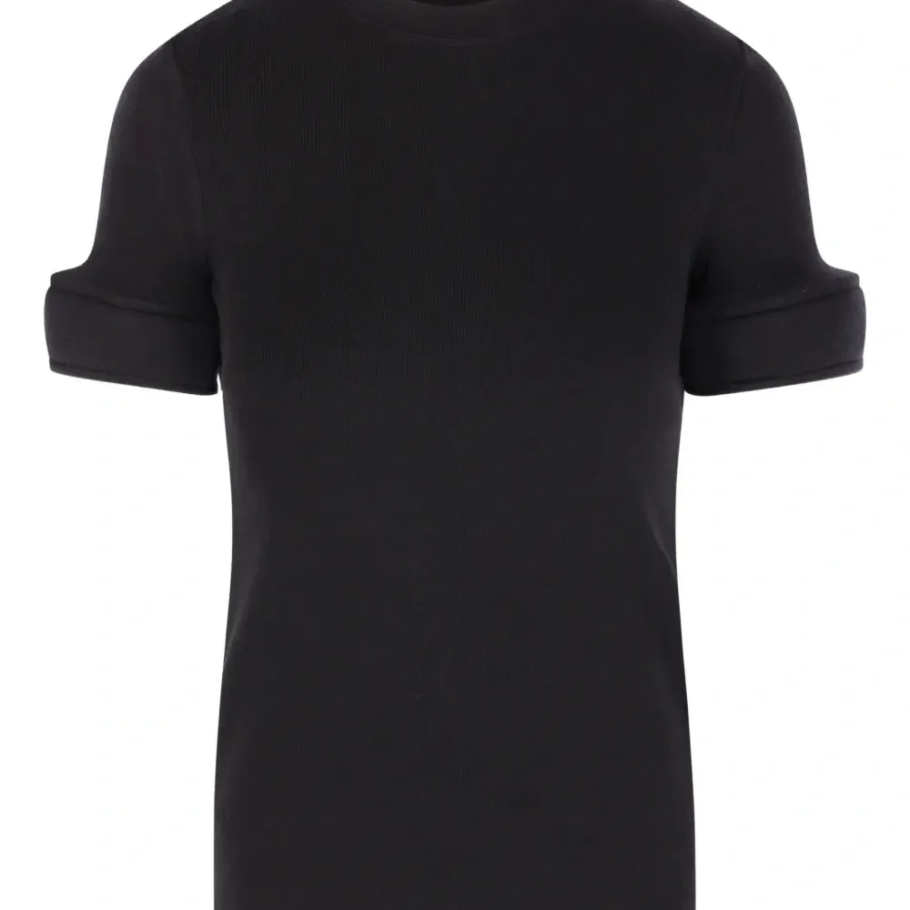 Футболка с поролоновыми манжетами