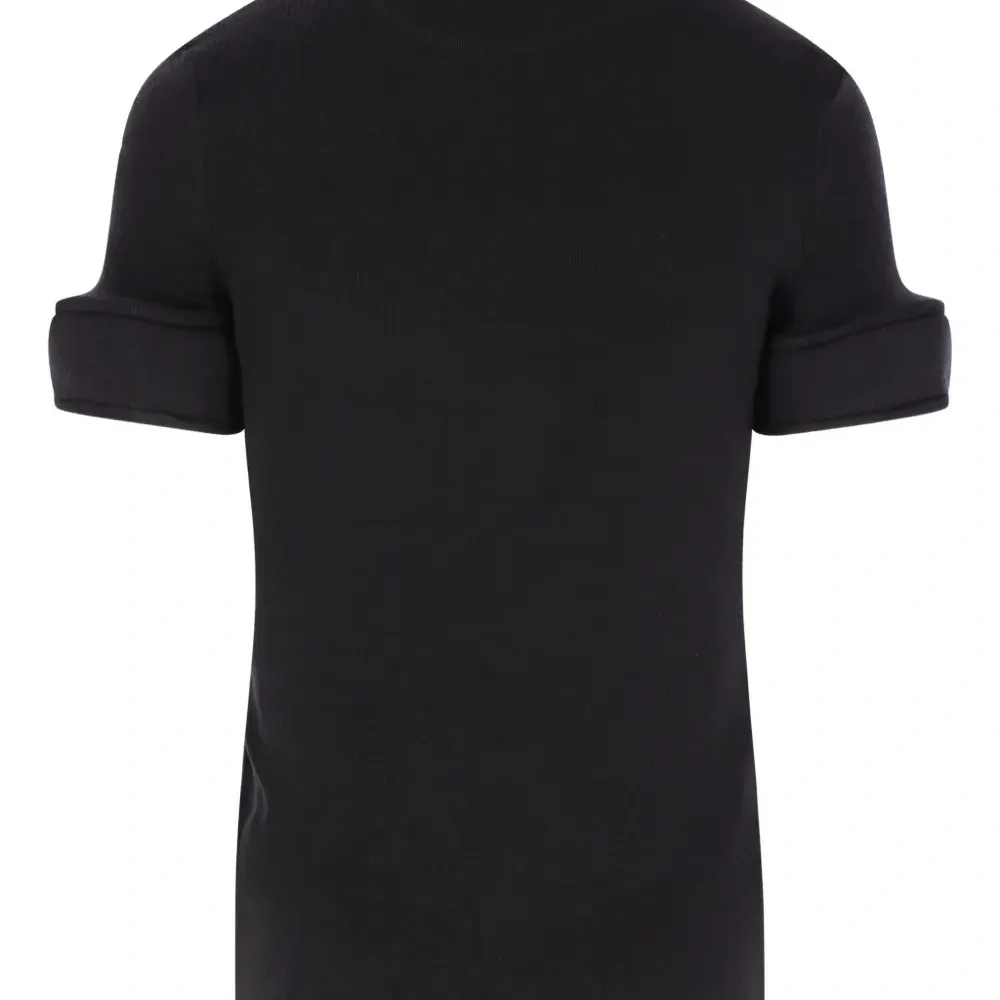 Футболка с поролоновыми манжетами