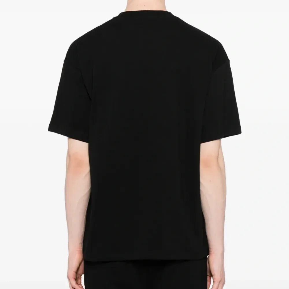 Футболка с вышивкой