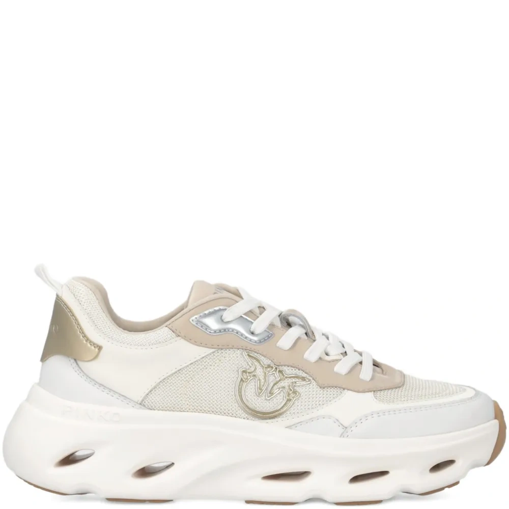 Кроссовки с логотипом