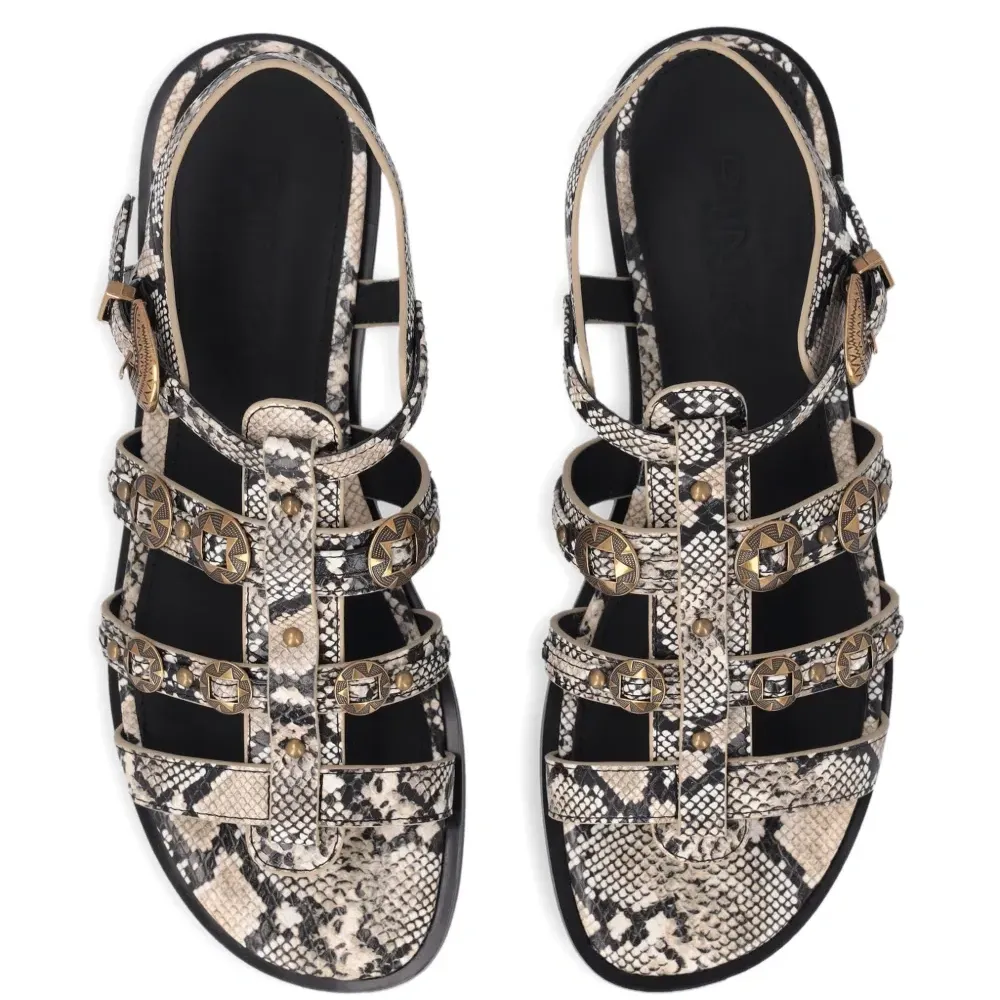 Сандалии с тиснением под кожу змеи Сандалии с тиснением под кожу змеи
