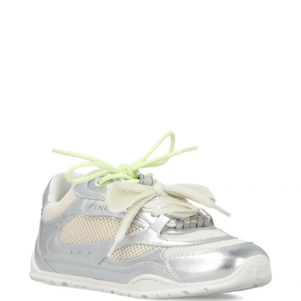 Кроссовки с панелями