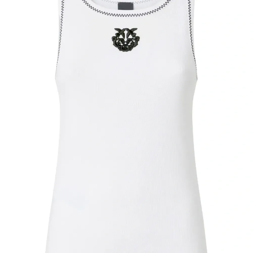 Топ с вышивкой