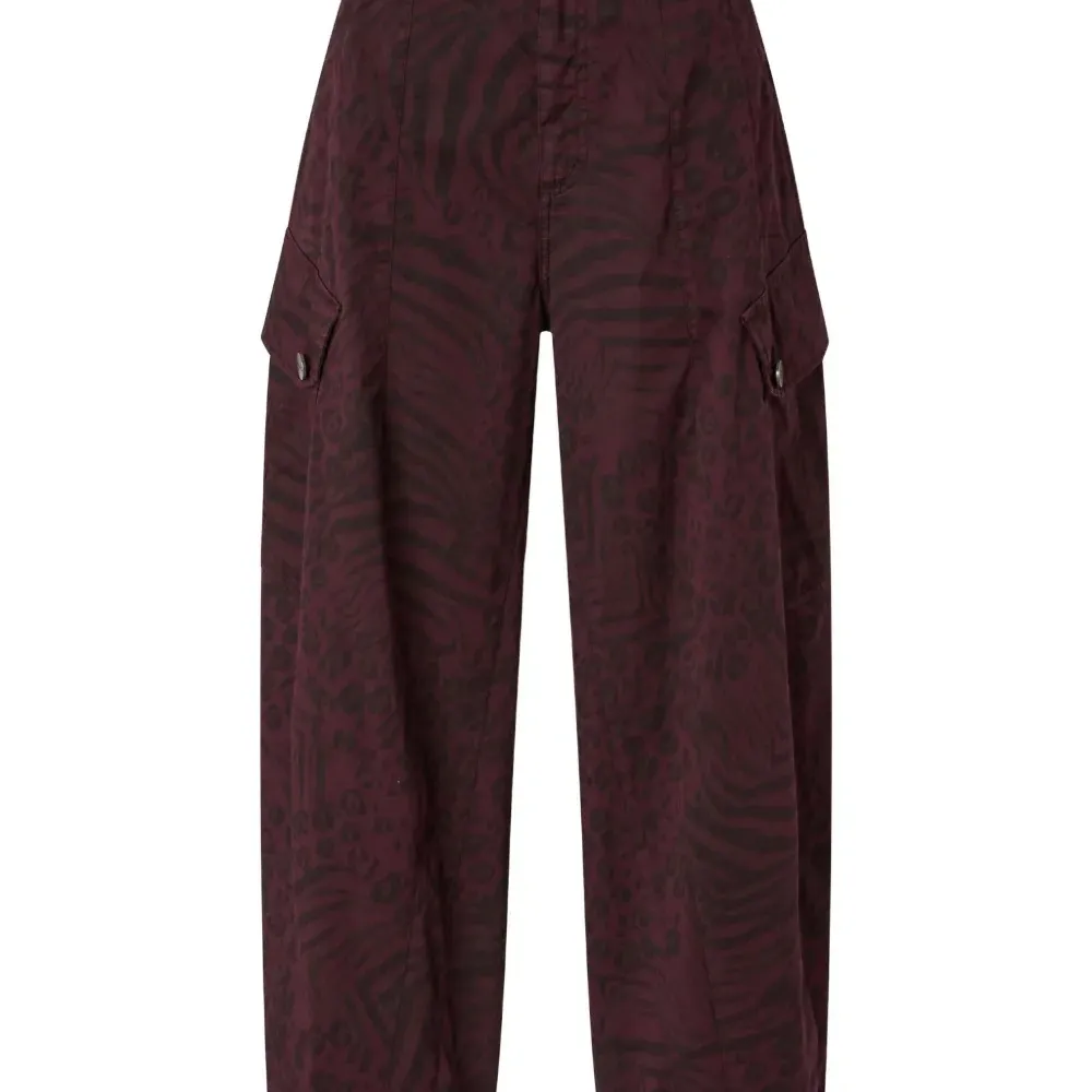 Брюки карго с анималистичным принтом