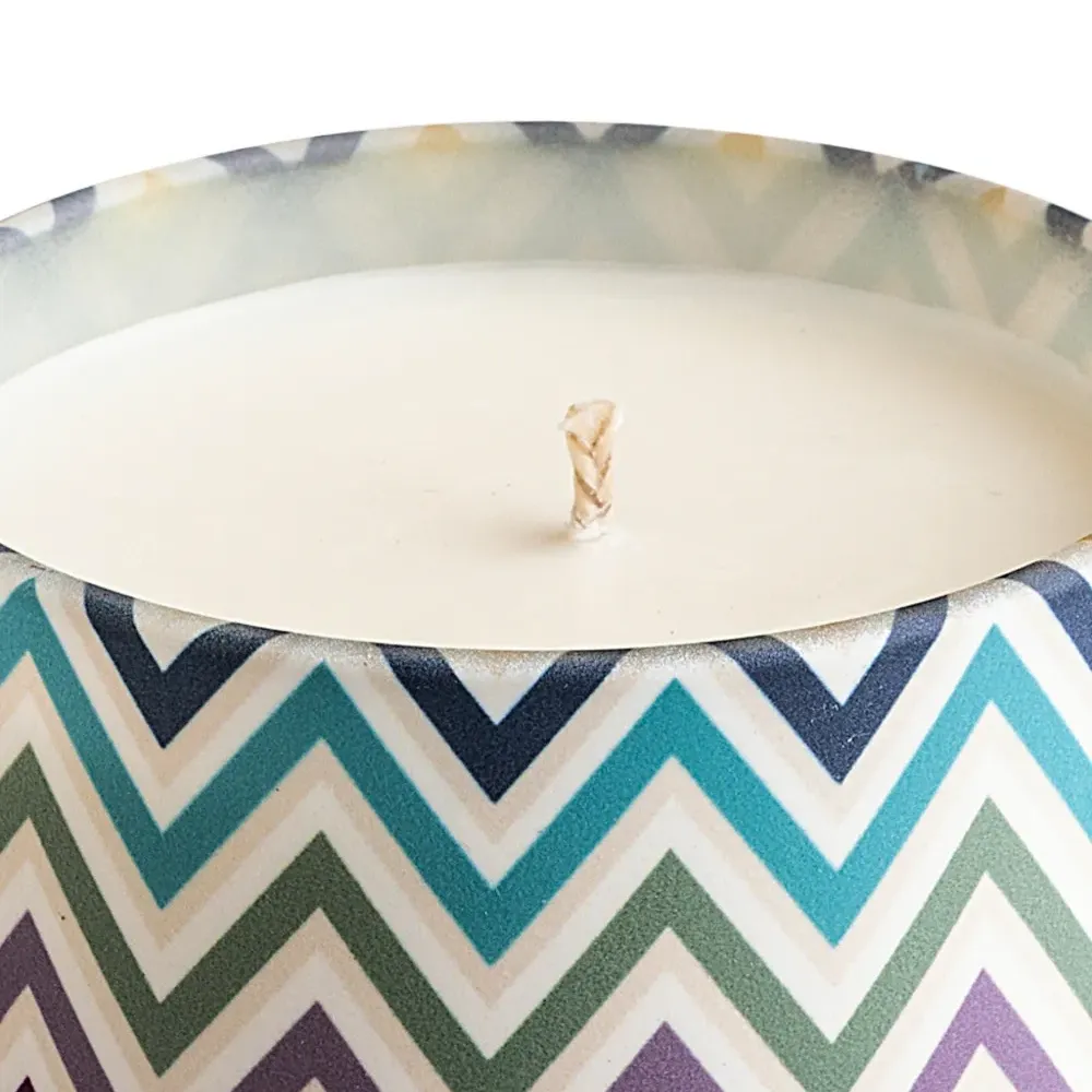 Ароматическая свеча Watamu с узором "елочка" (220 г)