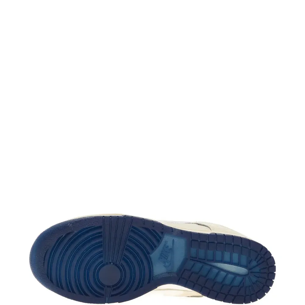 Кроссовки Dunk Low на шнуровке