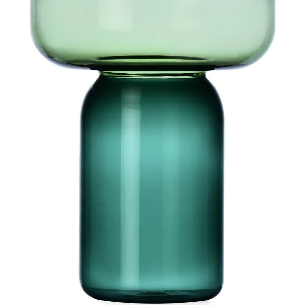 Стеклянная ваза (20 см)