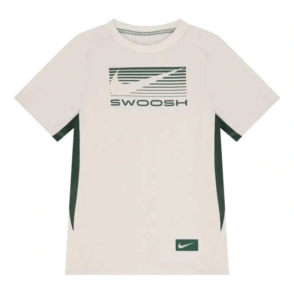 Футболка с логотипом