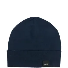 Шапка-бини с нашивкой-логотипом