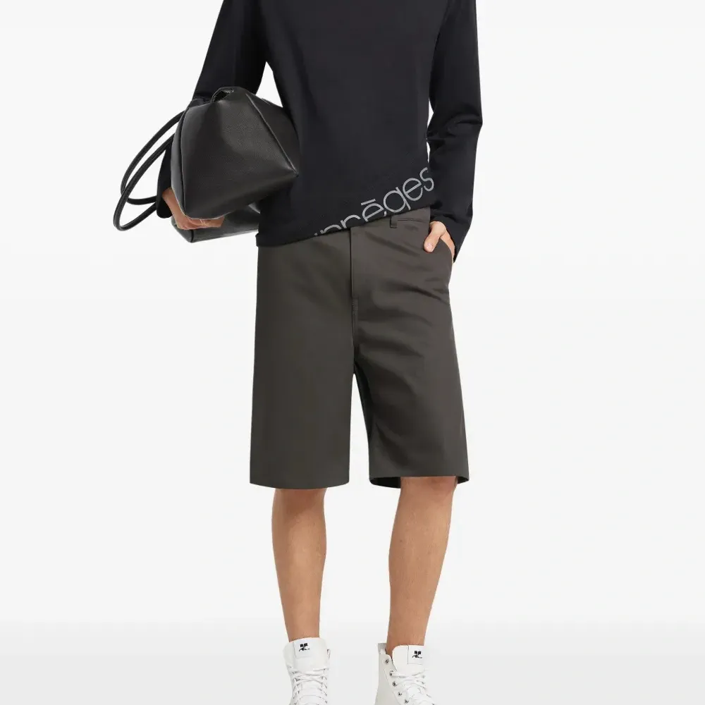 Футболка с длинными рукавами и логотипом