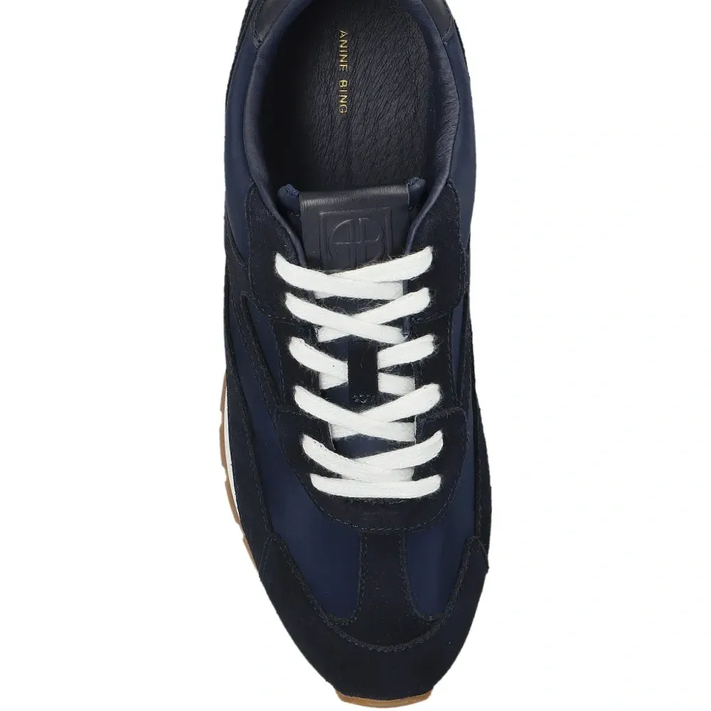 Замшевые кроссовки с панелями и шнуровкой