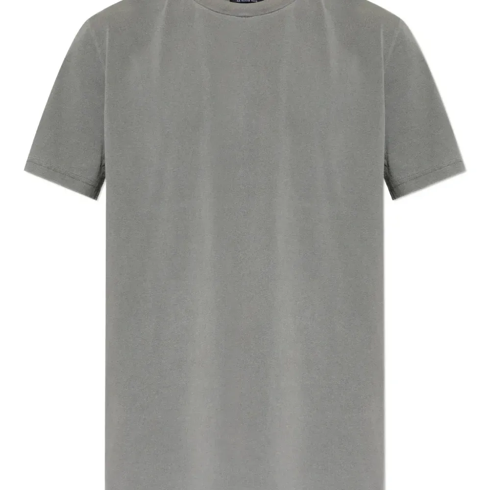 Футболка с круглым вырезом