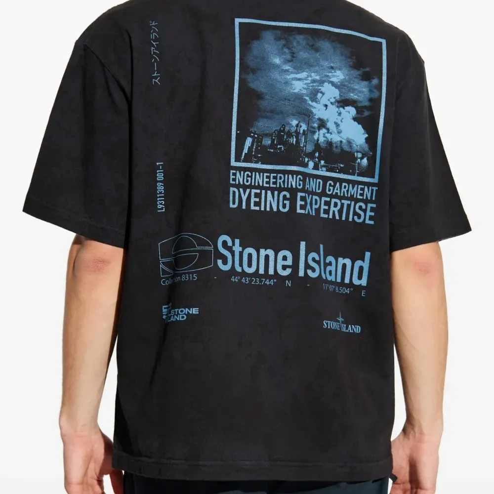 Футболка с логотипом