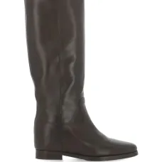 Сапоги с круглыми мысами и боковыми разрезами