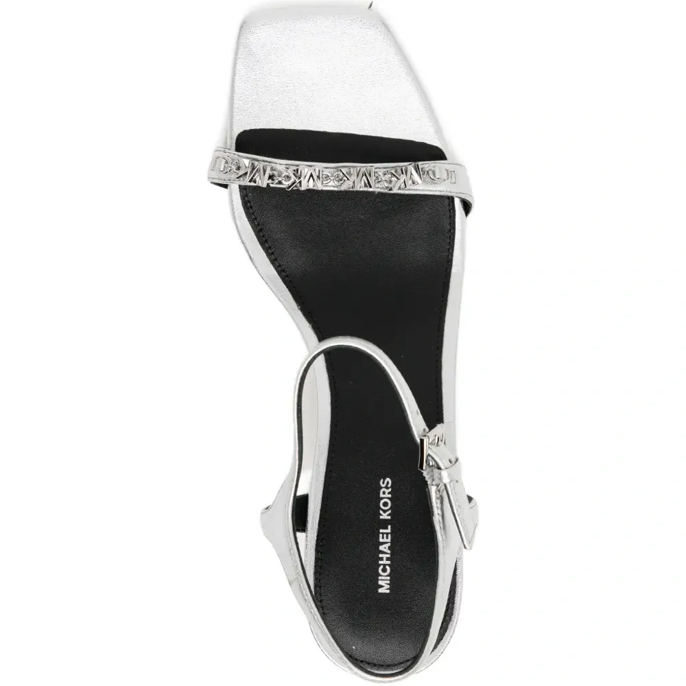 Босоножки с ремешком на щиколотке