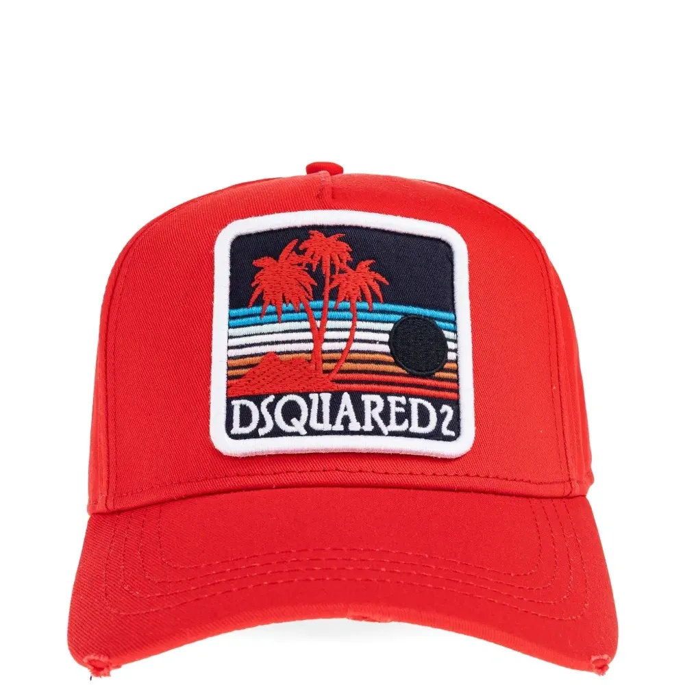 Бейсболка с нашивкой