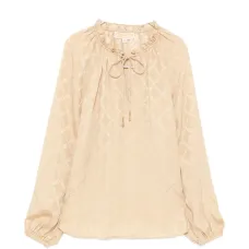 Блузка с монограммой