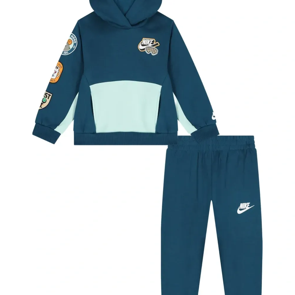 Спортивный костюм с логотипом