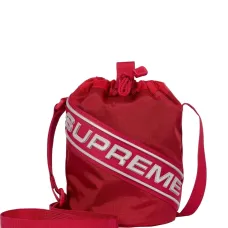 Сумка на плечо с маленькой нашивкой-логотипом