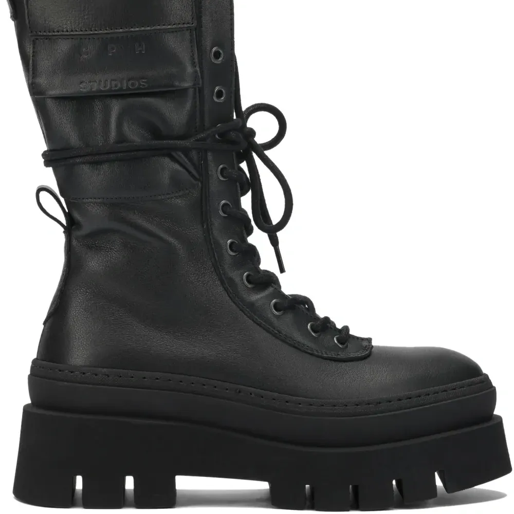 Кожаные ботинки