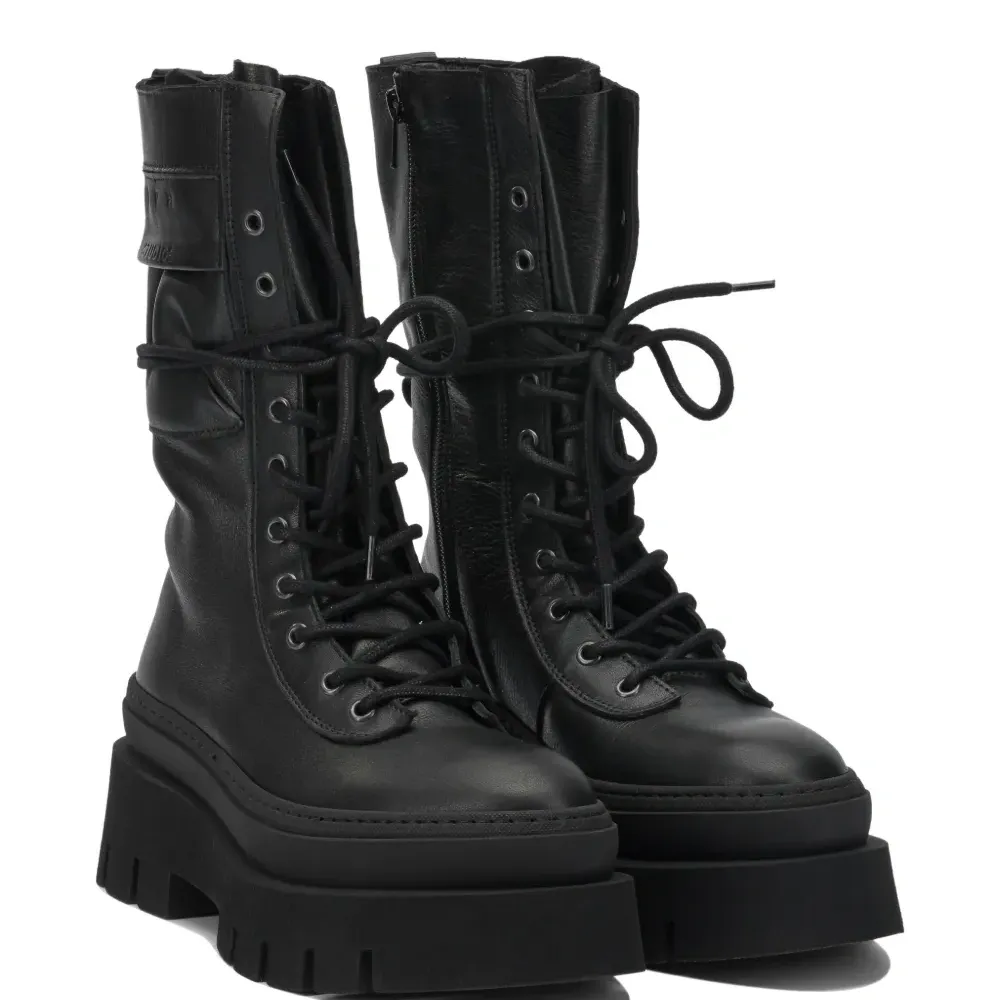 Кожаные ботинки