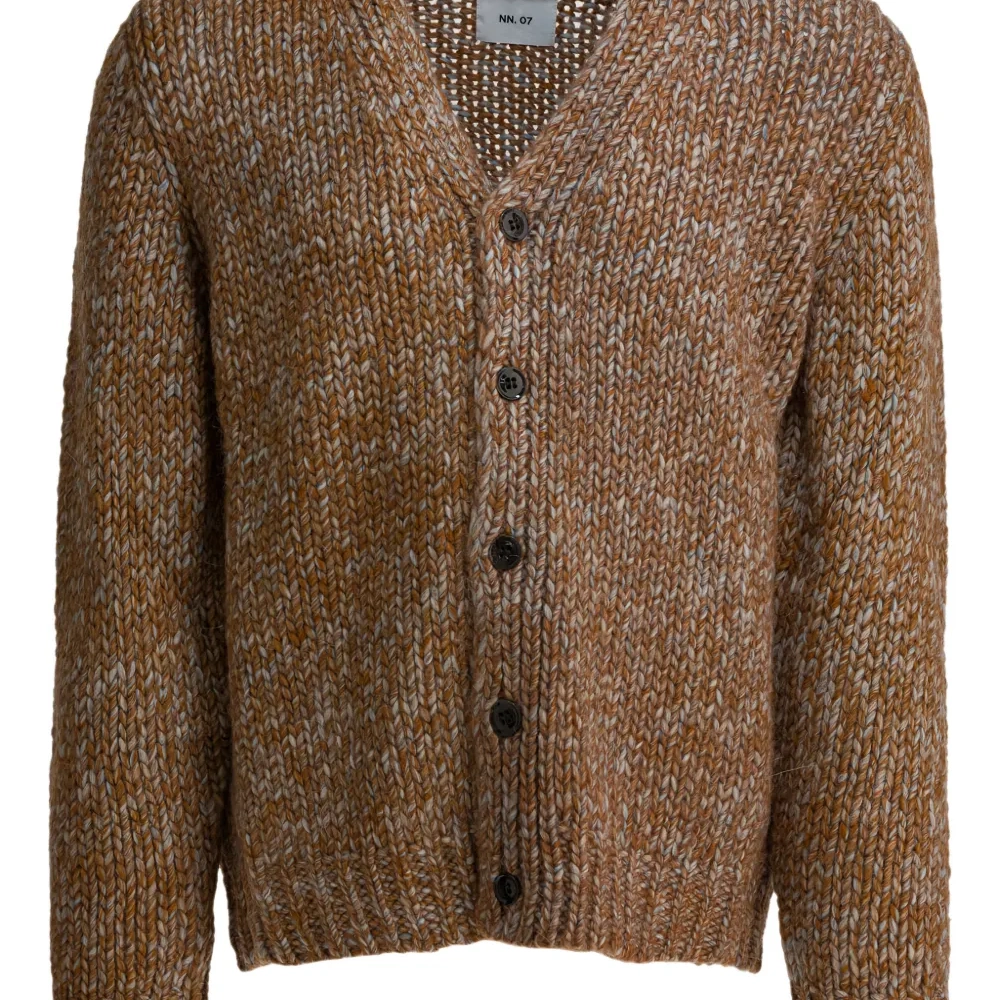 Шерстяной кардиган на пуговицах