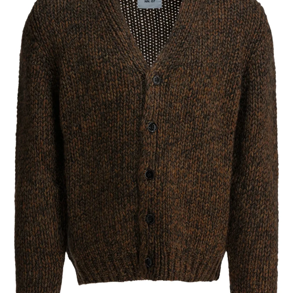 Шерстяной кардиган на пуговицах