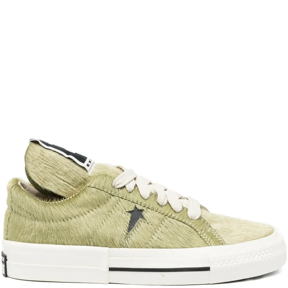 Кроссовки из искусственного меха