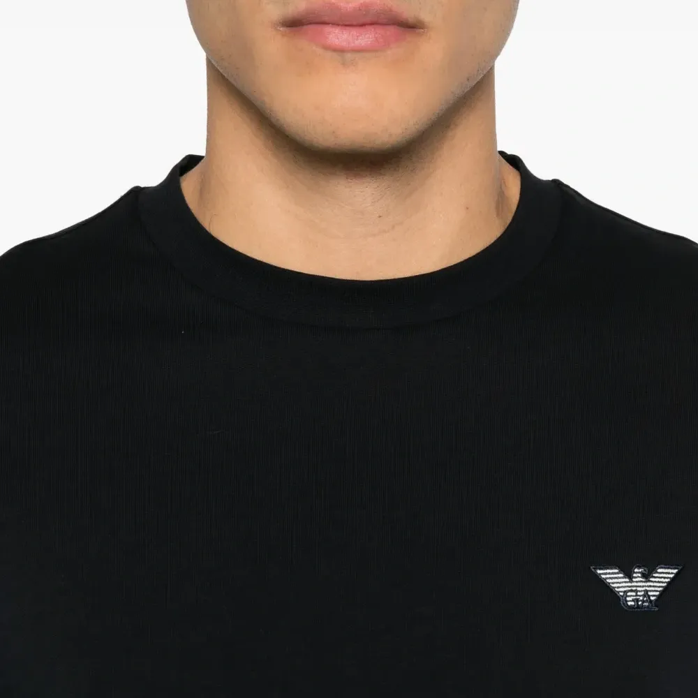 Футболка с нашивкой-логотипом