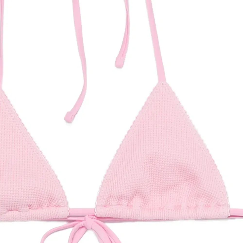 Бикини-топ с завязками на шее Бикини-топ с завязками на шее