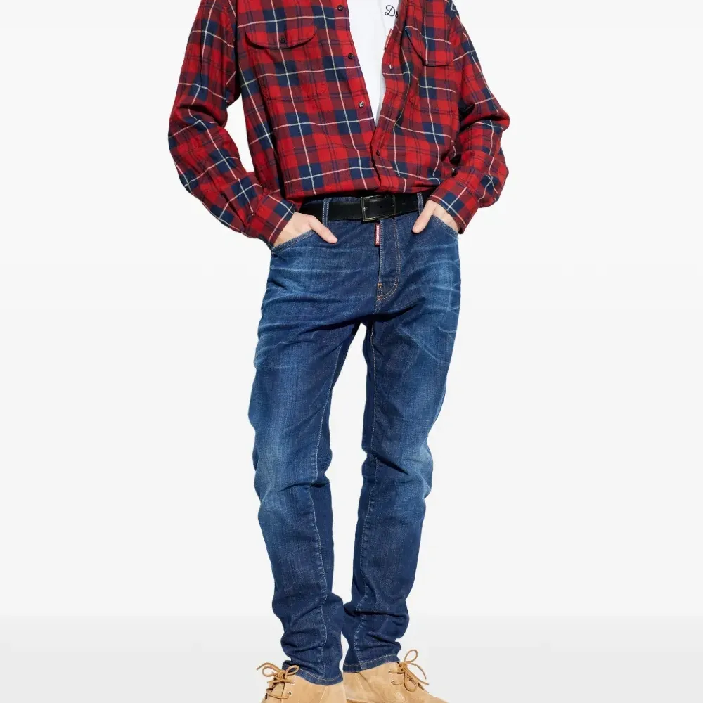 Фирменная футболка