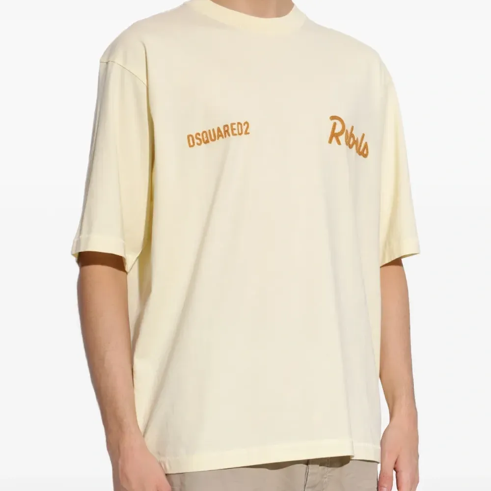 Футболка с вышивкой