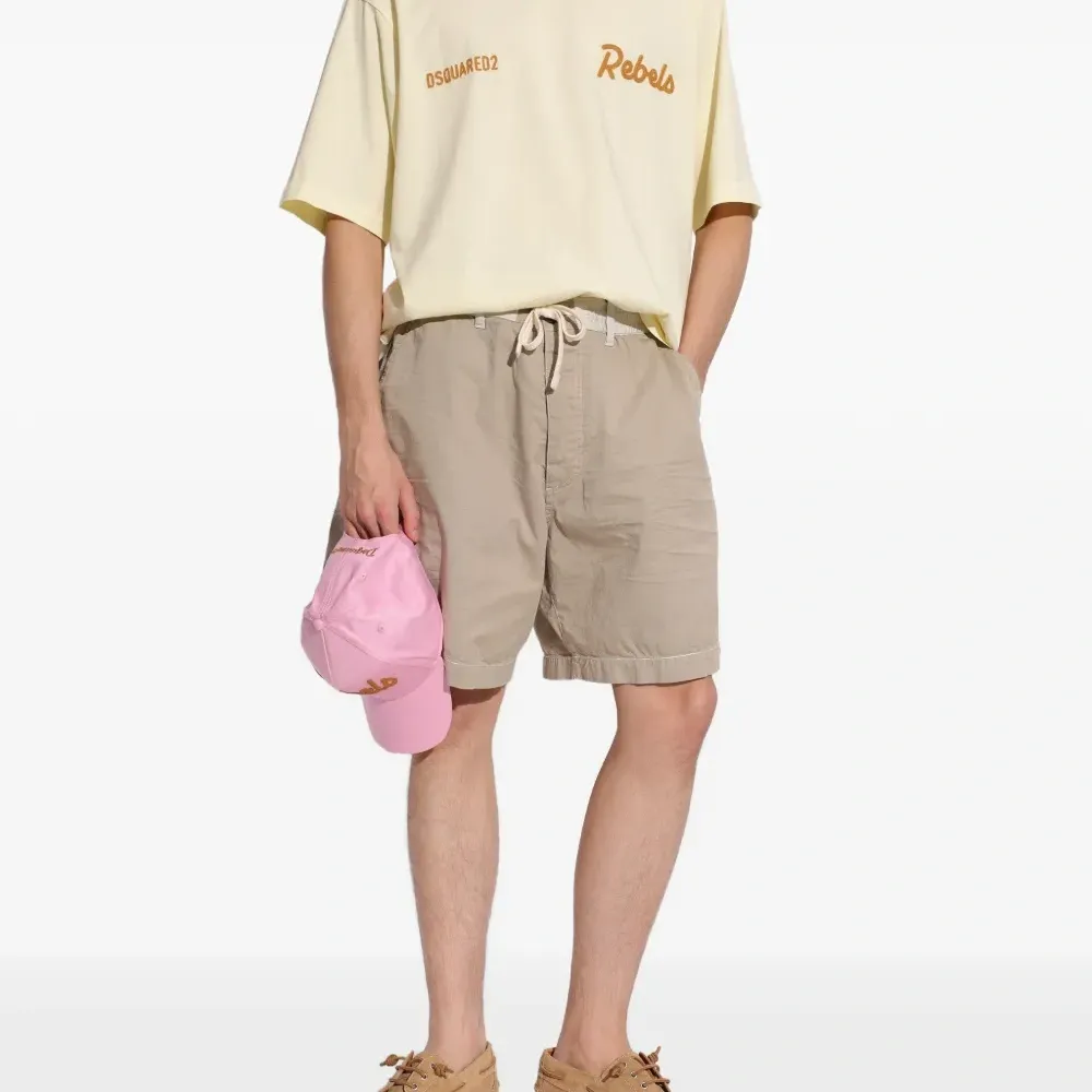 Футболка с вышивкой