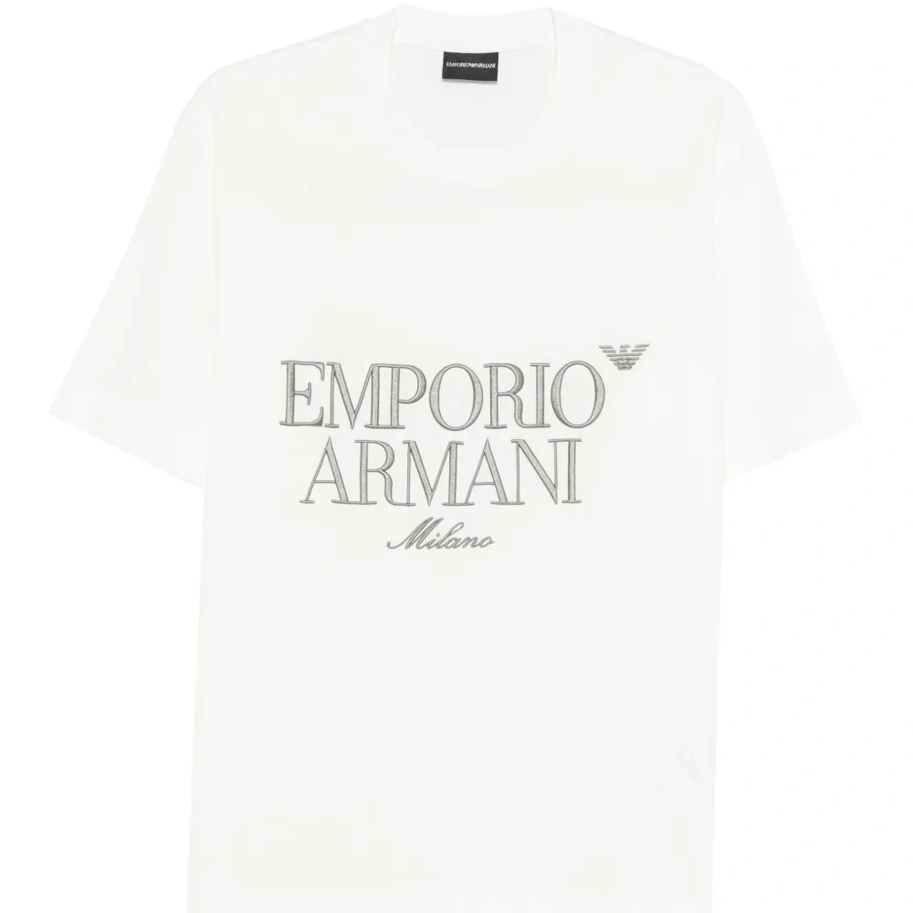 Футболка с вышитым логотипом