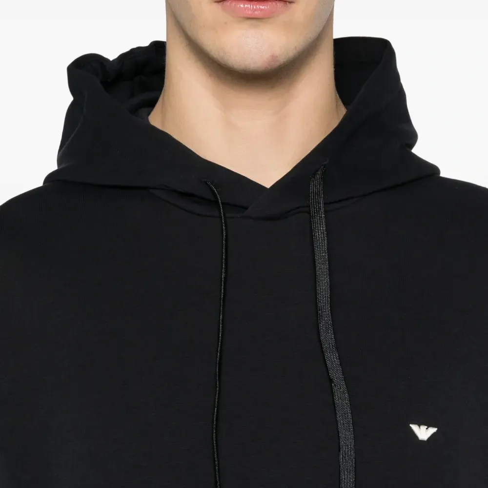 Худи с вышитым логотипом