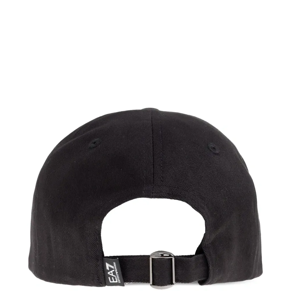 Бейсболка с вышитым логотипом