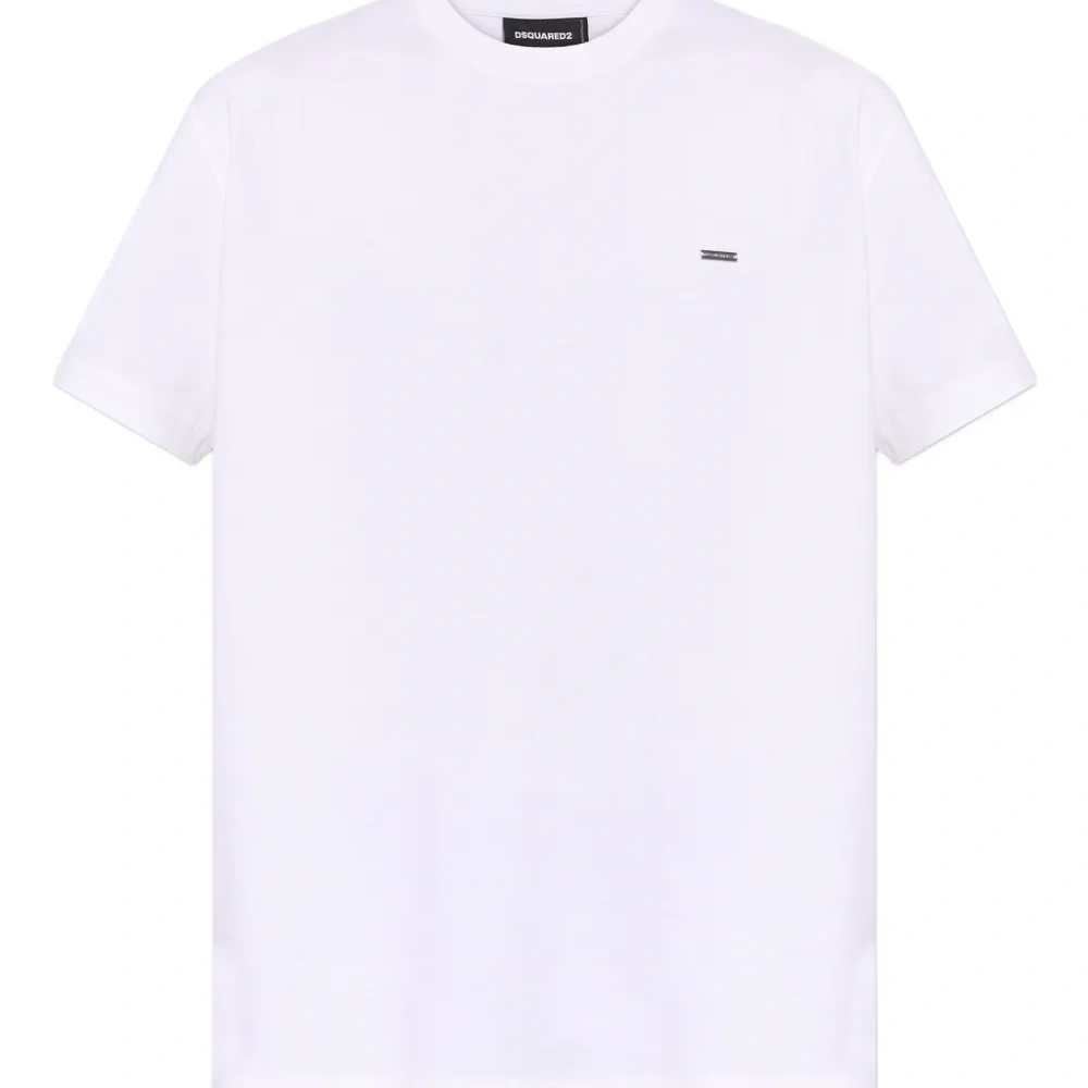 Футболка с нашивкой Футболка с нашивкой