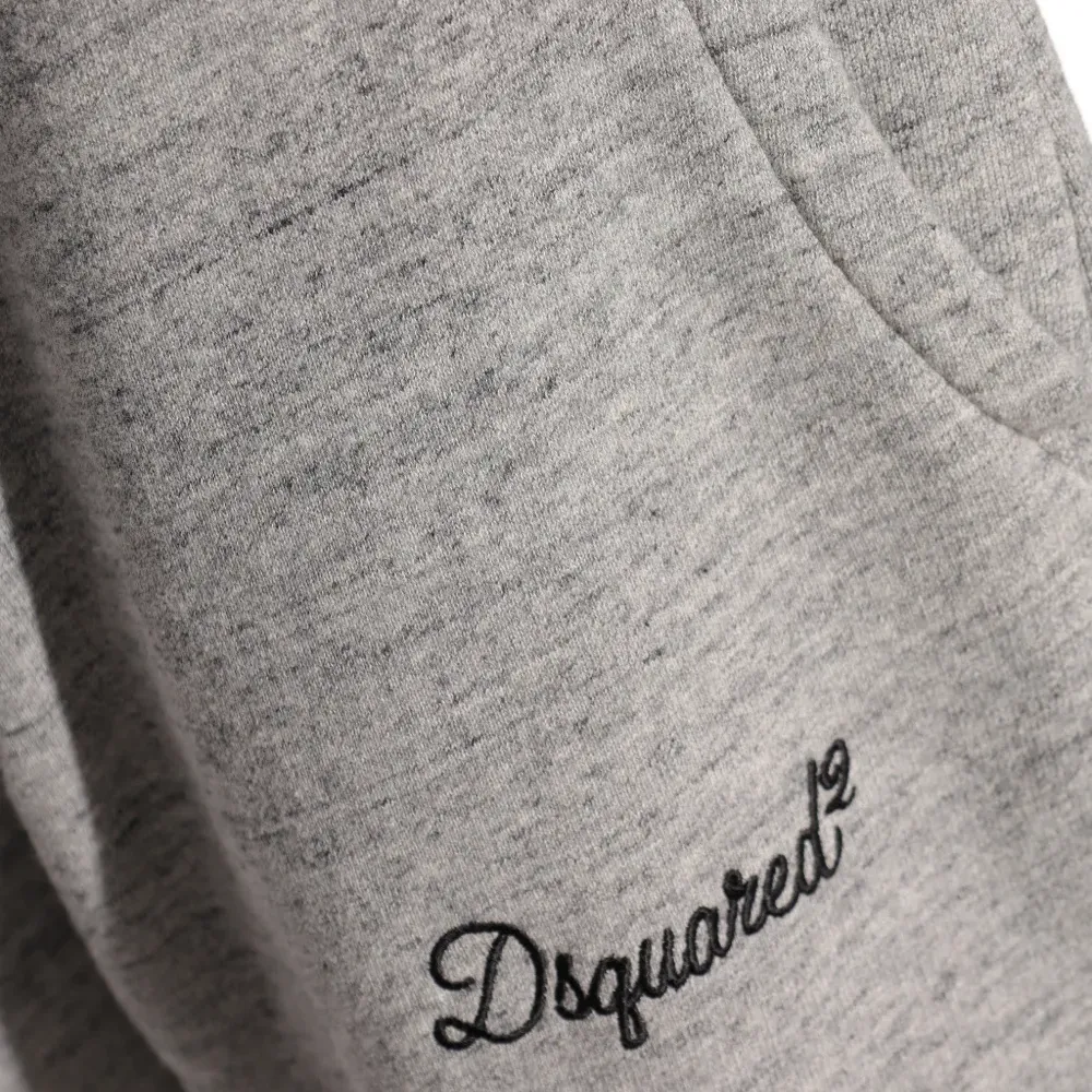 Спортивные шорты с вышивкой