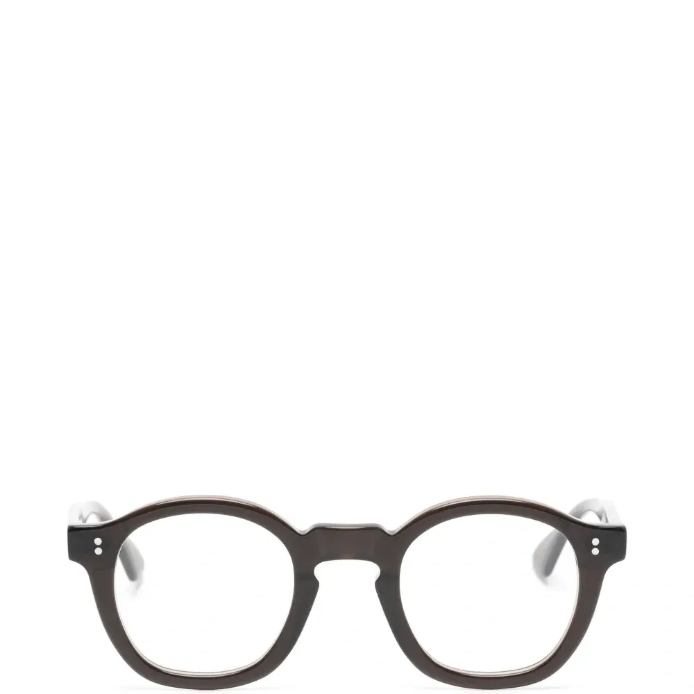 Очки в круглой оправе