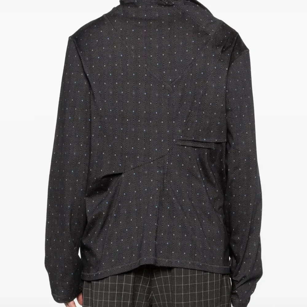 Футболка Ohne с длинными рукавами и воротником-стойкой