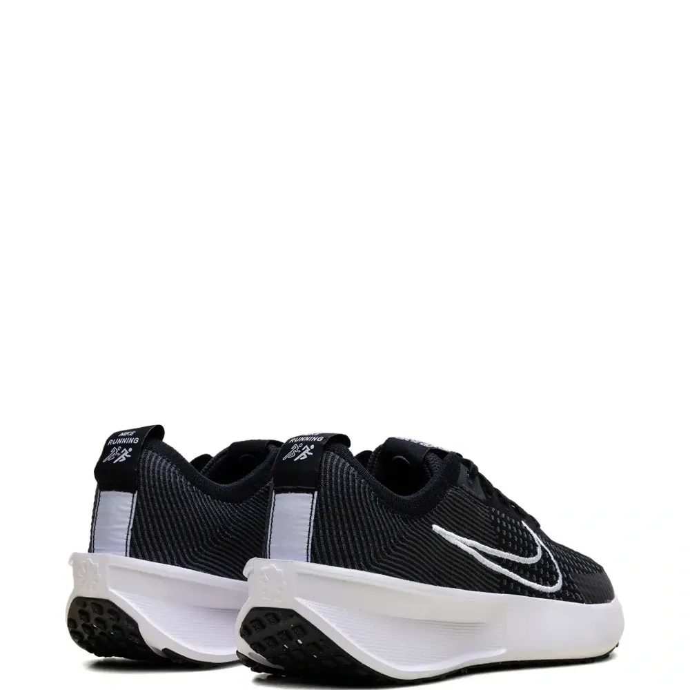 Кроссовки для бега по шоссе Interact Run