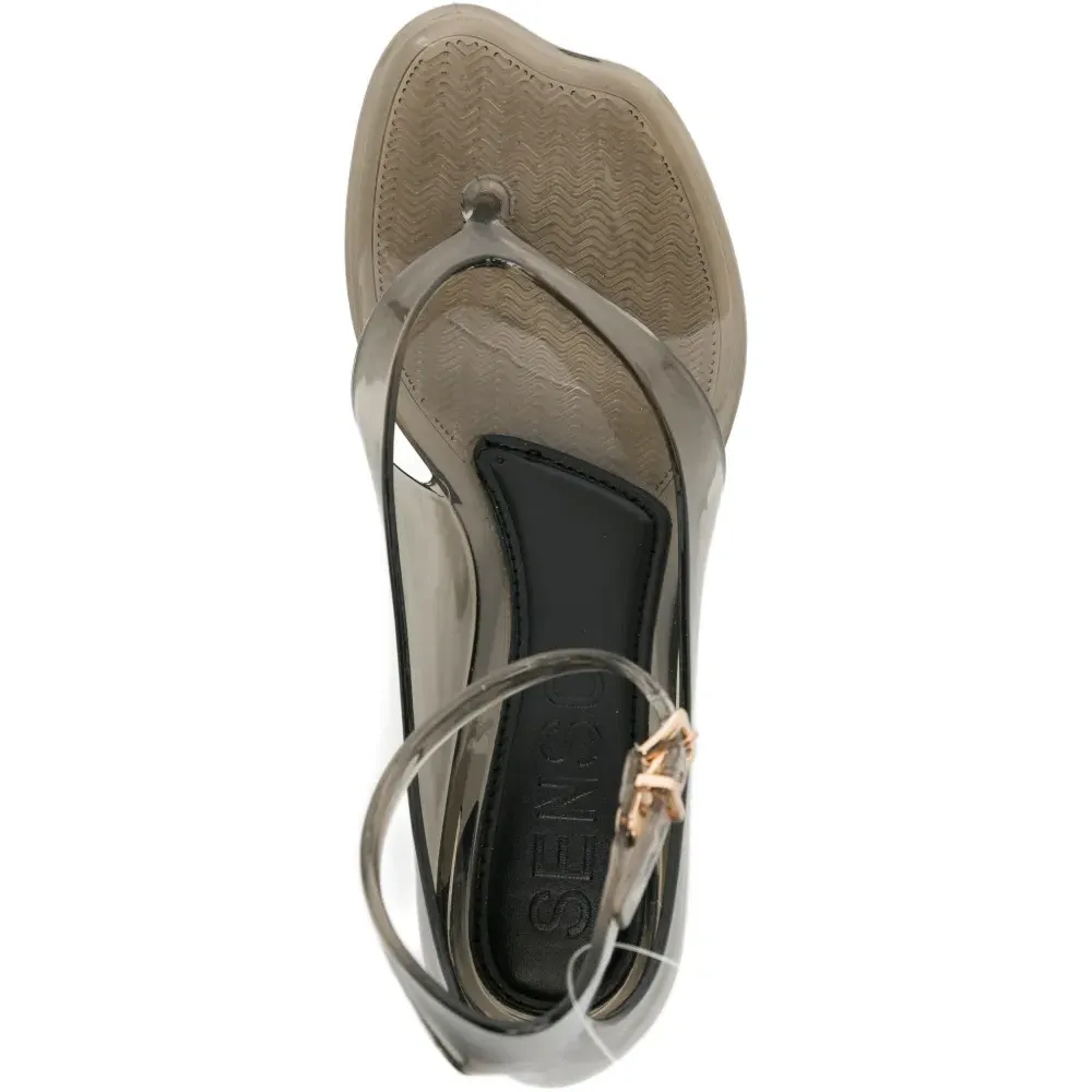 Босоножки Quinlyn на каблуке 30 мм