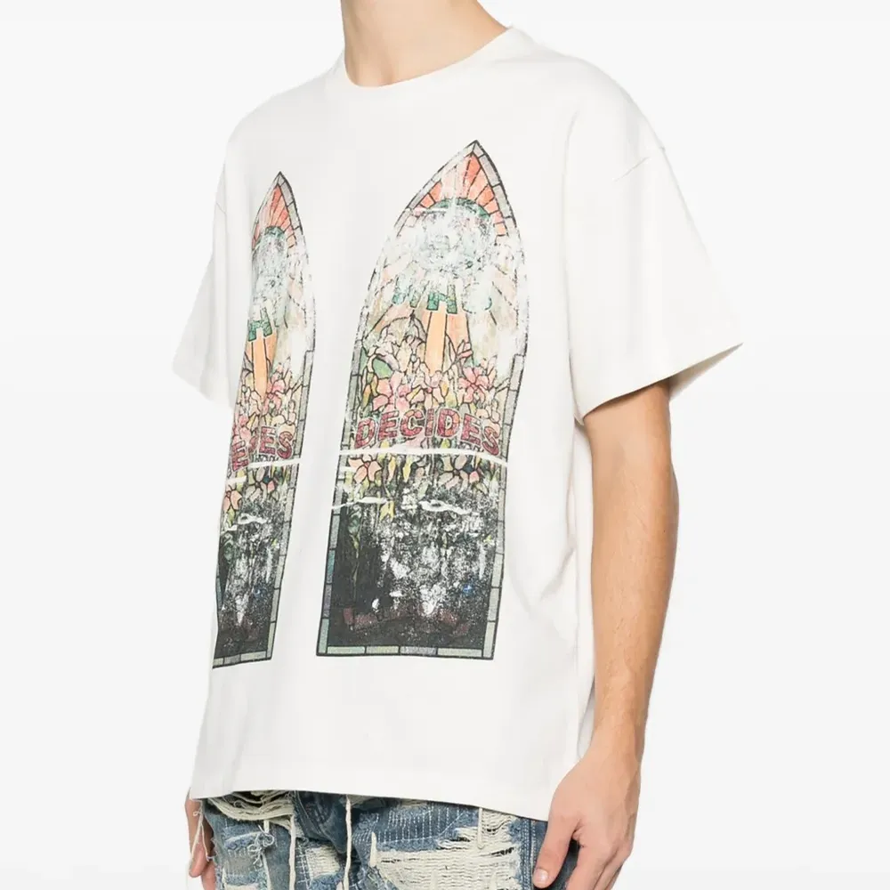 Футболка с принтом в стиле витража