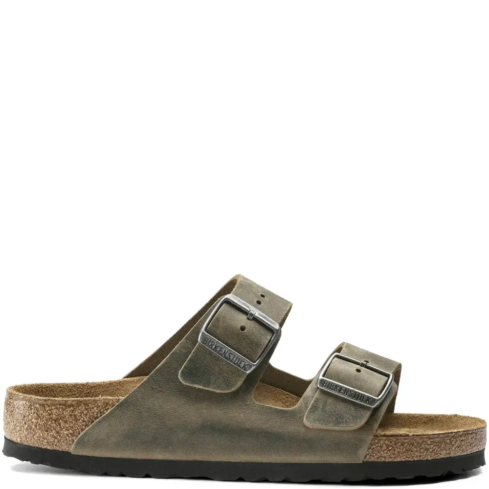 Сандалии Arizona с пряжками и масляной отделкой Сандалии Arizona с пряжками и масляной отделкой