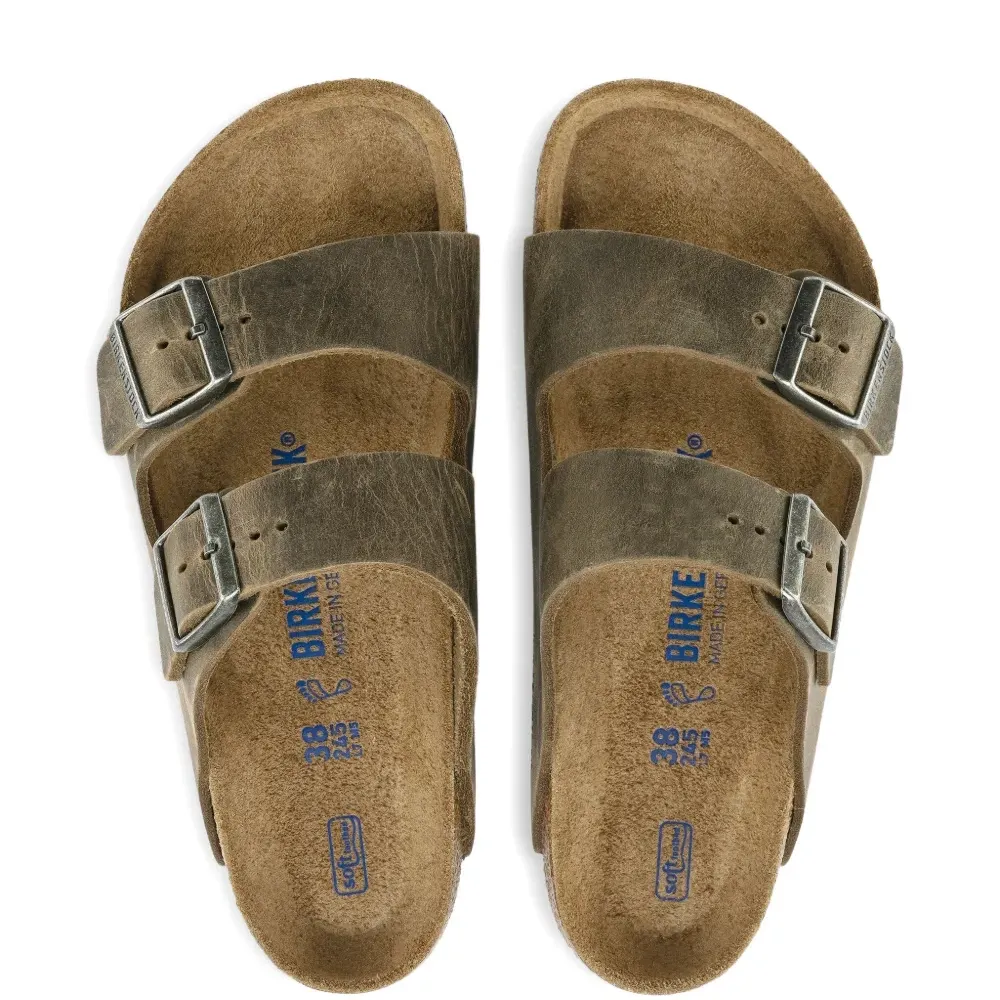 Сандалии Arizona с пряжками и масляной отделкой Сандалии Arizona с пряжками и масляной отделкой